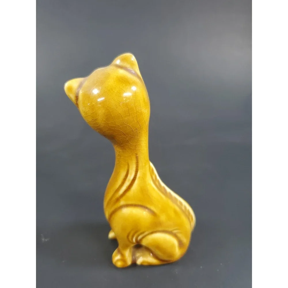 Vintage Mid Century Ceramic Cat Figurine Japan Winking Yellow MCM‎